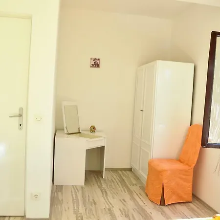 Apartment Loni